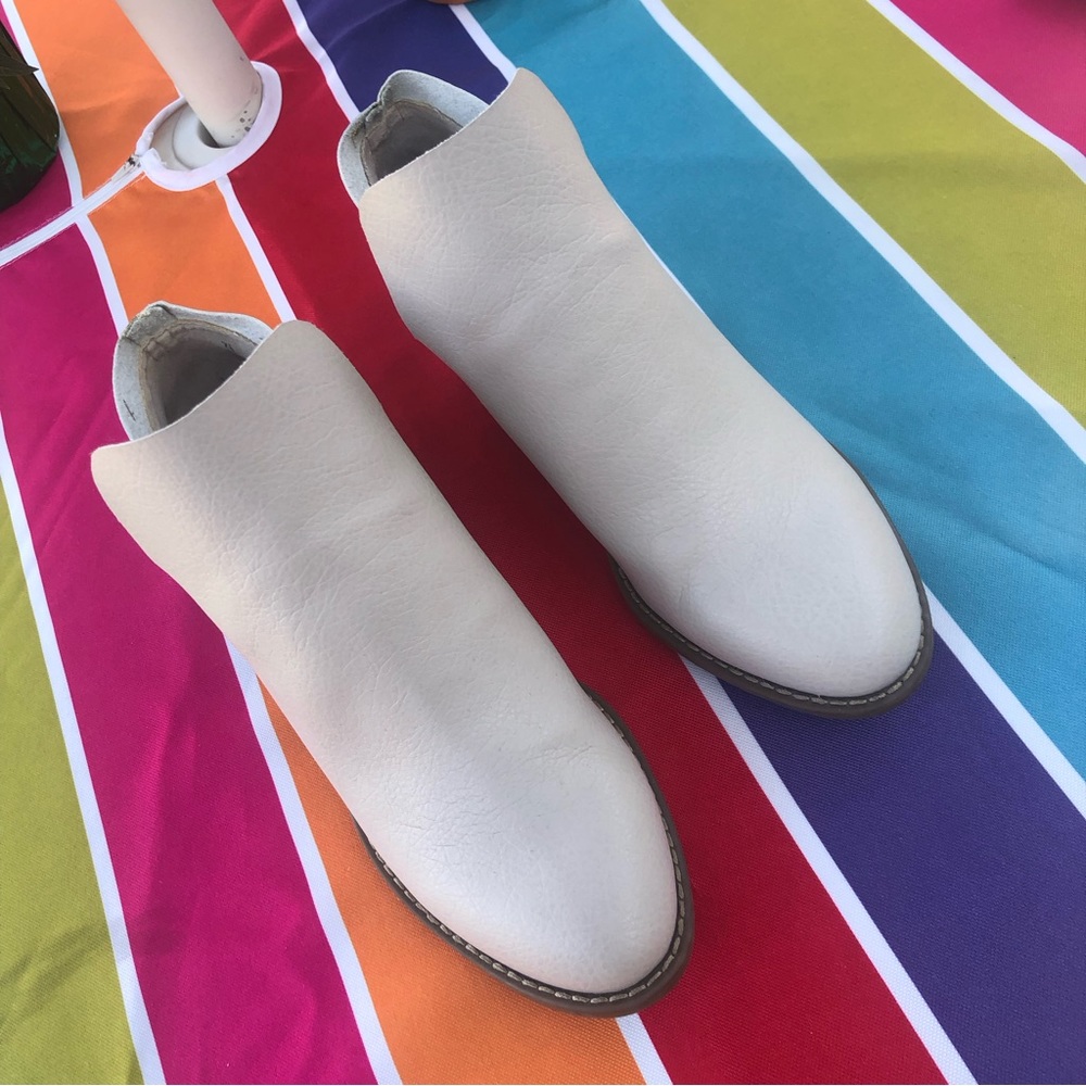 Cream Color Booties❗️ - Picture 1 of 6